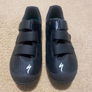 Specialized clip-in bike shoes